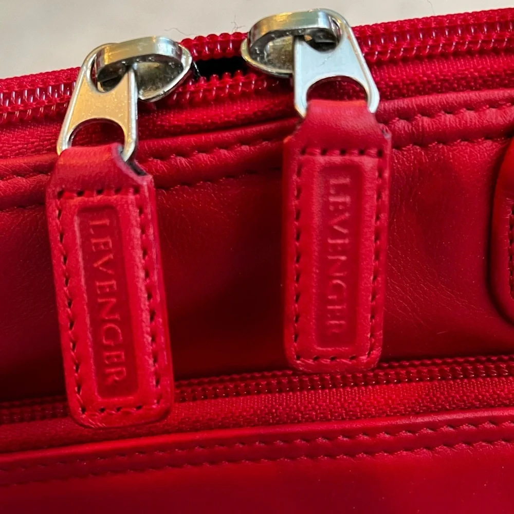 Levenger Briefcase Laptop Messenger Bag Red Leather Shoulder Strap Vintage